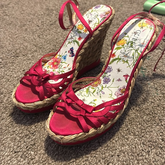 Guess pink wedges - Picture 7 of 11